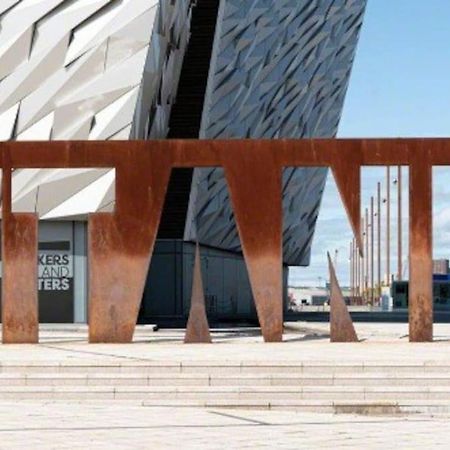 Titanic Quarter Apartment Belfast Bagian luar foto