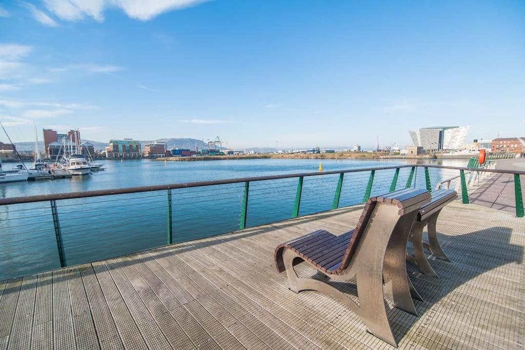 Titanic Quarter Apartment Belfast Bagian luar foto